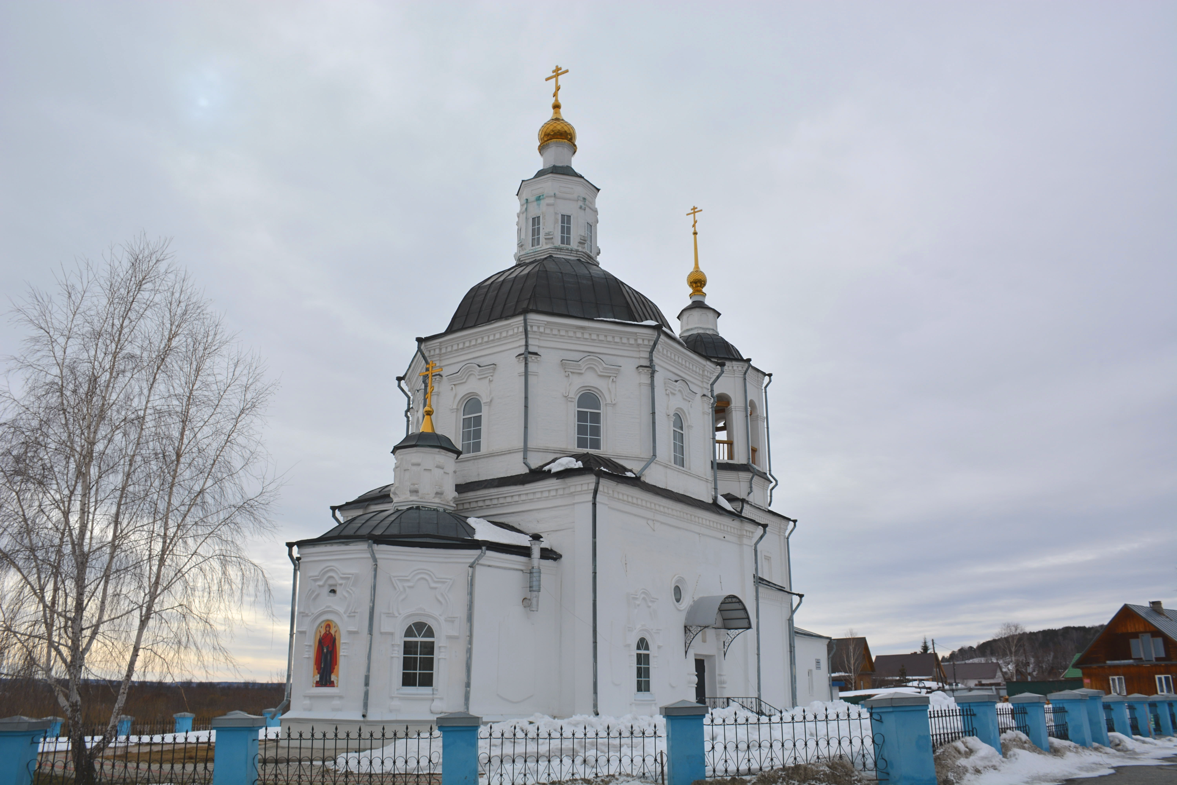 Церковь Спаса Нерукотворного в Коларово.